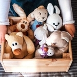 赤ちゃんの頃、一緒に過ごしたぬいぐるみ　※イメージ写真（Evgeniia/stock.adobe.com）