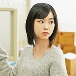 新卒女子・詩織（杏花）が配属された先は、なんと成人向け雑誌編集部