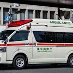 救急車が来るまで応急手当にあたっていたみよさん（イメージ画像）