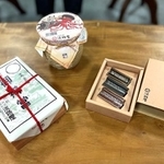 淡路屋が手がけた鉄道開業150年記念商品