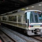 京阪神間の輸送を支える快速（健太 上田/stock.adobe.com）
