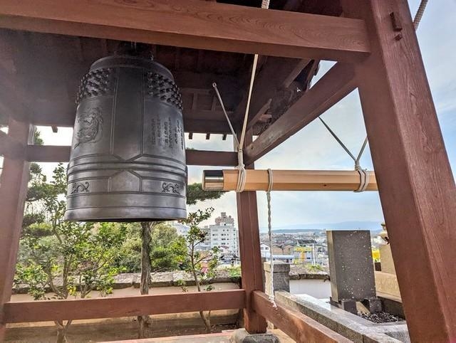 新しくなった梵鐘（吉田武士さん提供）