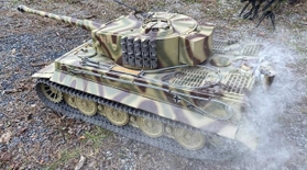 車体130kg！24Vの工業用モーター！巨大サイズRC戦車という世界
