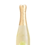 シャルドネ果汁を10％使用した「シャルドネ　シャンメリー」（トンボ飲料提供）