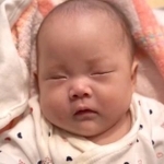 すやすや眠る天使＝わずか476gで産まれた娘の父@22w5d@6m(修正2ｍ)@超低出生体重児@いっちゃんさん（@476g22w5d）提供