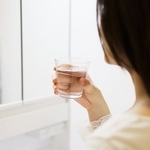 口臭予防にうがいを（yu_photo/adobe.stock.com）
