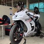 ZX10R(サーキット)（ボンさん提供）