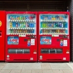 一般的な自動販売機のイメージはこうだけど…(RobbinLee /stock.adobe.com)