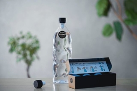 水道水をミネラル水の味わいに一変　サントリーの新商品は空のボトルと6個入りキャップ　