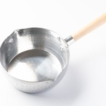 雪平鍋のイメージ写真（Hanasaki/stock.adobe.com）