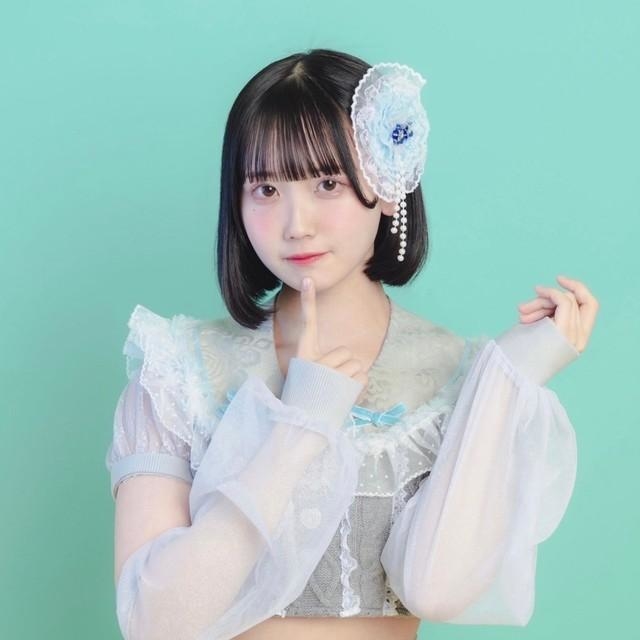 5人組アイドルグループ「ドラマチックレコード」の小野莉々さん（提供）