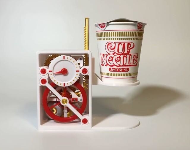 電池は不要、乗せるだけ」画期的なカップヌードルタイマー 商品化を