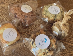 「こ、これ…受け取って下さい！」もしかして恋の始まり？（モチダちひろさん提供）