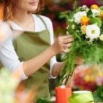 バイトするなら花屋とか…？（DragonImages/stock.adobe.com）