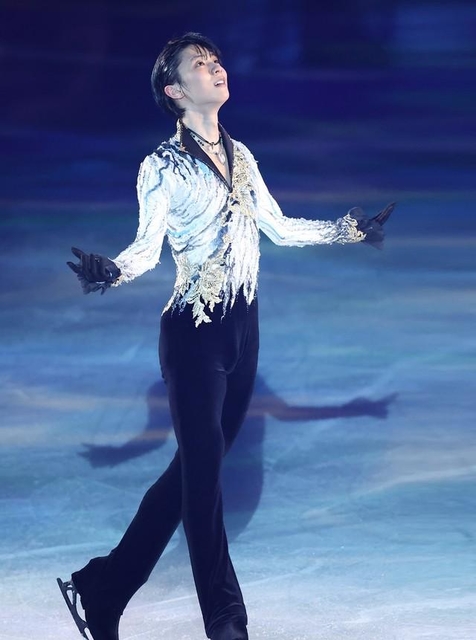 羽生結弦選手の華麗なアイスショーをリポート 「KISS & CRY特別編集