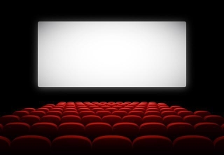 映画館料金は2000円時代に突入(He2/stock.adobe.com)