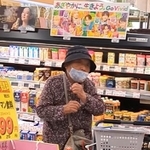 ノリノリのおばちゃん。ここはデイサービス？（「ファインズたけだ伊万里店」さん提供、Instagramよりキャプチャ撮影）