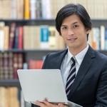 自己投資としておすすめのお金の使い方は「スキルアップ・勉強への投資」が最多に　※画像はイメージです（taka/stock.adobe.com）