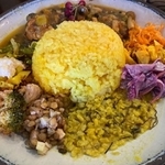 野菜が主役のチキンカレー。土地のものがふんだんに使われています