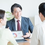 不動産投資を始めた時の年収は、「600万～800万円」が最多　※画像はイメージです（ponta1414/stock.adobe.com）