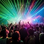 東京在住の音楽好きに「うらやましい」の声続々　※写真はイメージです（rufous/stock.adobe.com）