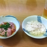 まずは肝の刺身と真子の煮付けから