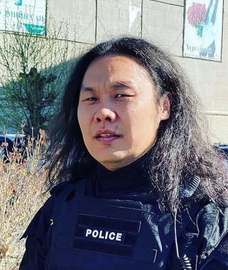 いかついバルカ警察官の正体とは（インスタグラムから）