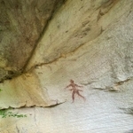 まるで踊っているような躍動感あふれる壁画（山東智紀さん撮影）