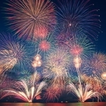 花火大会のイメージ（ri。/stock.adobe.com)
