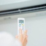 エアコンの電気代節約のために取り組んでいることは？　※画像はイメージです（aijiro/stock.adobe.com）