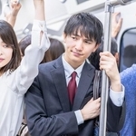 通勤時間のストレスは「座れない」が最多　※画像はイメージです（maroke/stock.adobe.com）