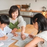 専業主婦・主夫は、家庭内で多くの役割を担っています　※画像はイメージです（buritora/stock.adobe.com）