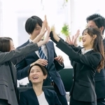 職場に友達は必要？　※画像はイメージです（japolia/stock.adobe.com）