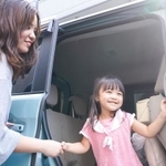 軽自動車の乗車定員は大人4名までですが…　※画像はイメージです（maroke/stock.adobe.com）