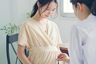 「NIPT（新型出生前診断）の認知度」は約8割　※画像はイメージです（metamorworks/stock.adobe.com）