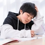 子どもがつまずきやすい学習ポイント1位は「文章題・読解」　※画像はイメージです（健二 中村/stock.adobe.com）