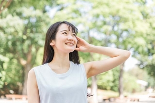 プロフィール写真は「ノースリーブ」姿が人気のようです　※画像はイメージです（buritora/stock.adobe.com）