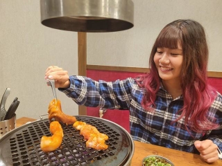 大阪初進出！“巨大ホルモン”をご賞味あれ…博多発の人気ホルモン店「内臓専門 犇」を体験