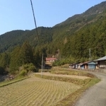 10年間、山奥での共同生活を営む葉梨さん（葉梨はじめさん提供）