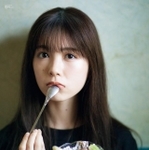 「B.L.T.2024年1月号」別冊付録：筒井あやめ（乃木坂46）  両面超ビッグポスター（裏）