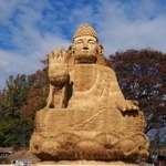 筑前町の巨大わらかがし「わらの大仏」