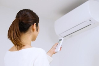 電気代の節約、実感していますか？　※画像はイメージです（polkadot/stock.adobe.com）