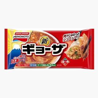 50年超の歴史を持つ「ギョーザ」。水と油を使わず、誰でも羽根つき餃子を作れるのが売りですが…（いずれも味の素冷凍食品提供）