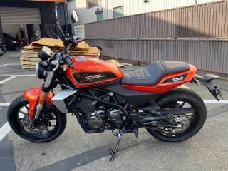 都会的でシャープなイメージのX350