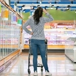 「常に節約を意識しなければならない」ことにストレスを感じる人も…　※画像はイメージです（hakase420/stock.adobe.com）