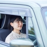 約7割が「普通車と軽自動車を比較して、軽自動車に乗りたいと思った」と回答　※画像はイメージです（west_photo/stock.adobe.com）