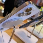iPhoneとAndroid、機種変更の満足度は？　※画像はイメージです（Oxana/stock.adobe.com）