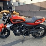 都会的でシャープなイメージのX350