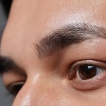 顔の印象を大きく左右するのは？　写真はイメージです（Евгений Вершинин/stock.adobe.com）