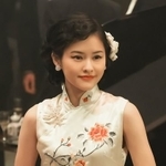 羽鳥善一（草彅剛）が上海で出会う歌手・李香蘭を演じる昆夏美　(C)NHK